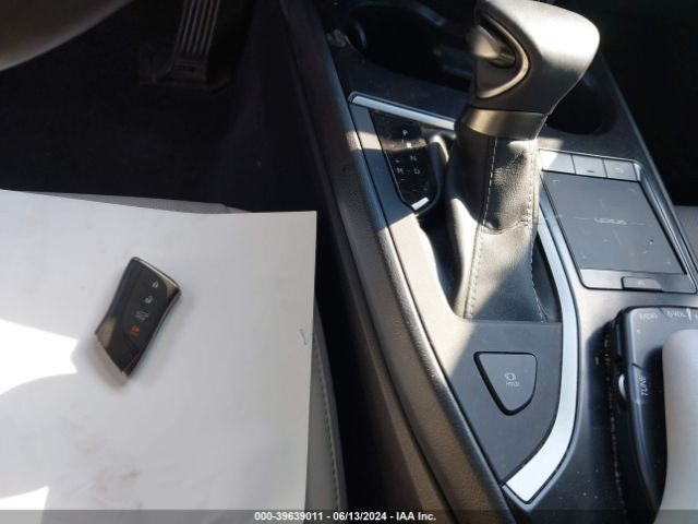JTHP3JBH7N2047759 Lexus UX 200