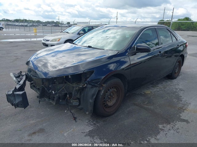 Toyota CAMRY LE 2015 4T4BF1FK7FR510922 Image 2