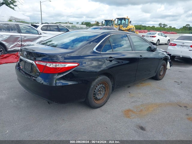 Toyota CAMRY LE 2015 4T4BF1FK7FR510922 Image 4