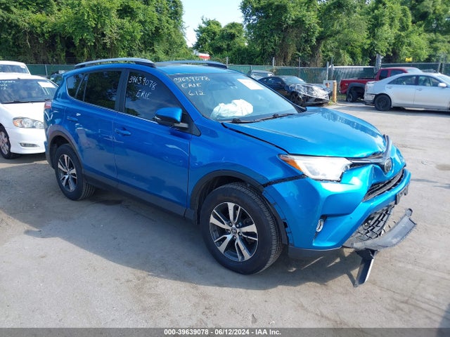 Toyota Rav4 Xle 2018 JTMWFREV2JD116831 Image 1