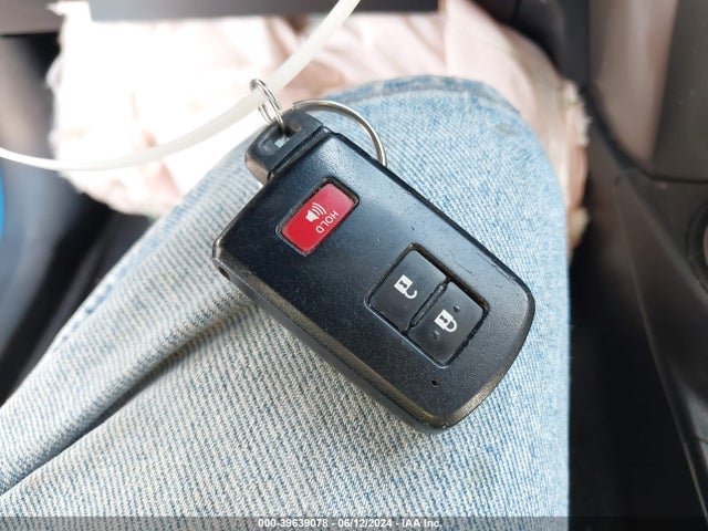 Toyota Rav4 Xle 2018 JTMWFREV2JD116831 Image 11