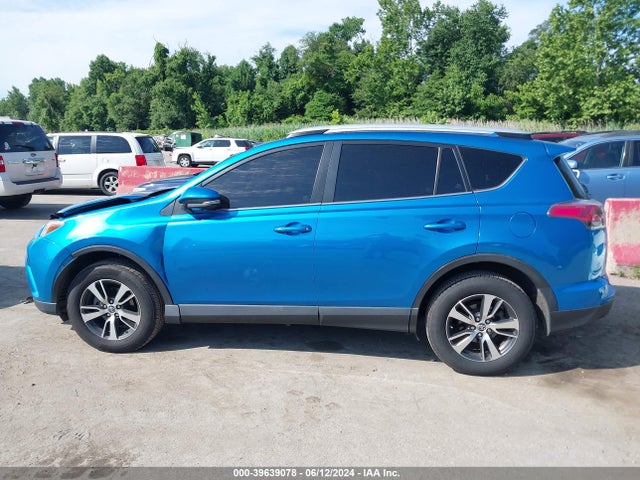 Toyota Rav4 Xle 2018 JTMWFREV2JD116831 Image 14