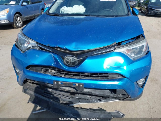 Toyota Rav4 Xle 2018 JTMWFREV2JD116831 Image 6