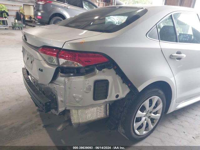 Toyota COROLLA LE 2021 5YFEPMAE3MP202037 Image 18