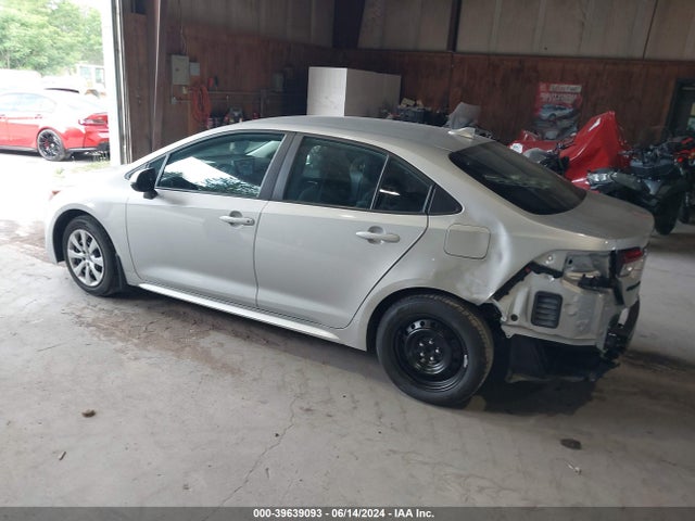 Toyota COROLLA LE 2021 5YFEPMAE3MP202037 Image 3