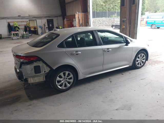 Toyota COROLLA LE 2021 5YFEPMAE3MP202037 Image 4