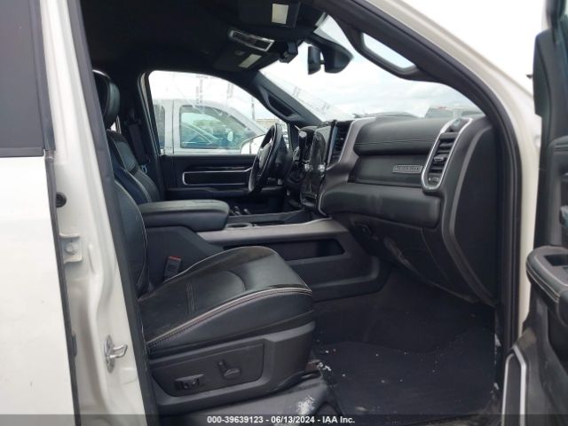3C6UR5FL4MG516814 RAM 2500
