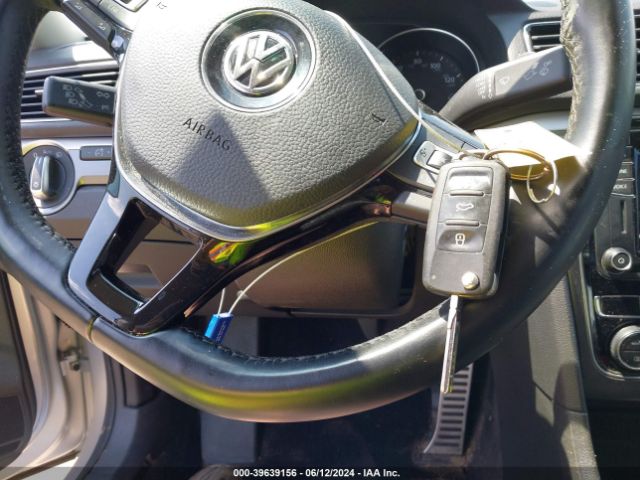 1VWAA7A32JC011968 Volkswagen Passat 2.0t R-line/2.0t S