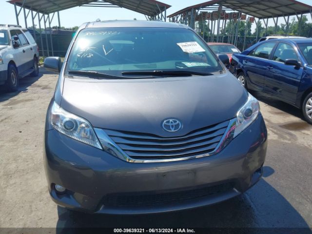 5TDYZ3DC1HS852784 Toyota Sienna Xle 8 Passenger