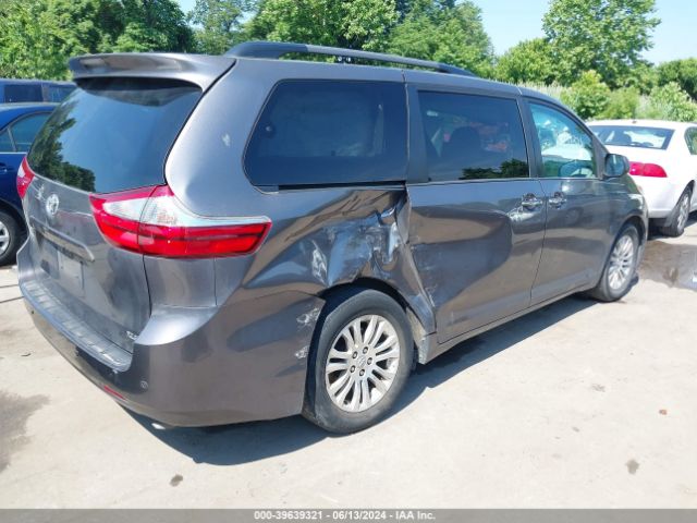 5TDYZ3DC1HS852784 Toyota Sienna Xle 8 Passenger