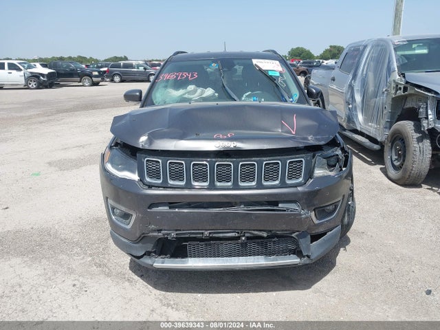 3C4NJCCB2JT406724 Jeep Compass Limited Fwd