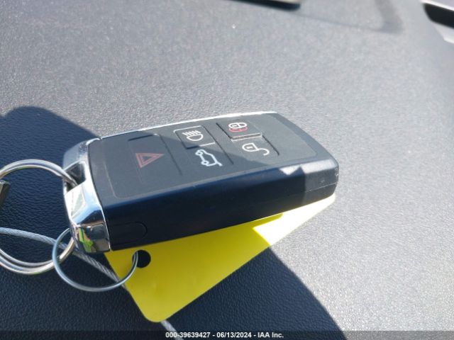 SALYJ2EX7MA311922 Land Rover Range Rover Velar P250 S