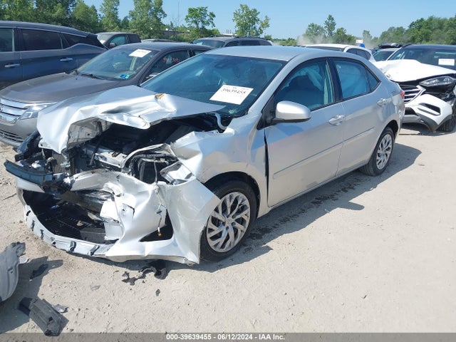 Toyota COROLLA LE 2017 2T1BURHE8HC960413 Image 2
