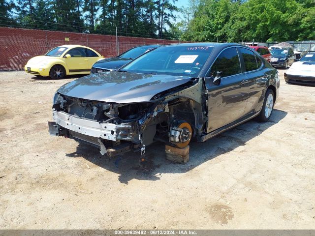4T1C11AK2NU682620 Toyota CAMRY LE