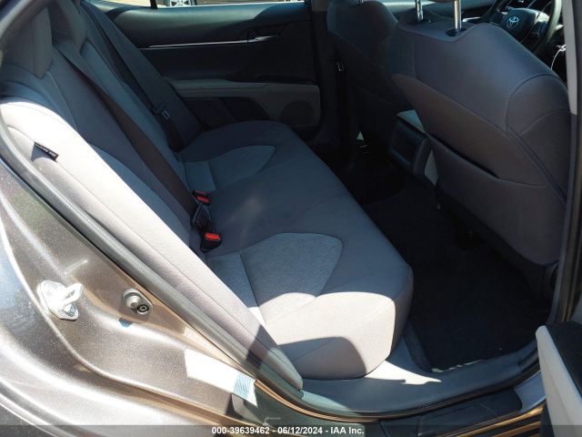 4T1C11AK2NU682620 Toyota CAMRY LE