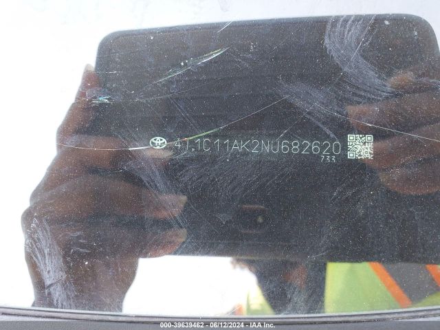 4T1C11AK2NU682620 Toyota CAMRY LE