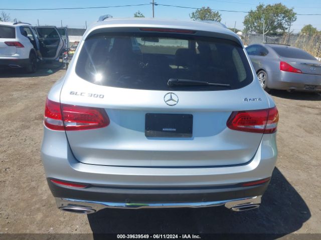 WDC0G4KB5JV105276 Mercedes-Benz Glc 300 4matic