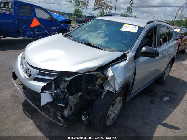Toyota RAV4 LE 2014 2T3ZFREV0EW098271 Image 2