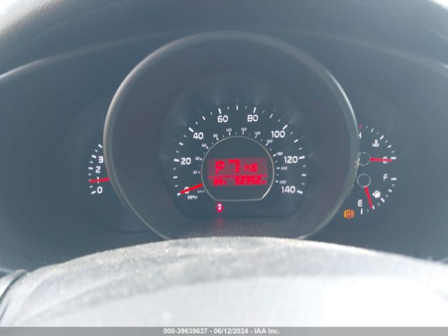 KNDJN2A26E7738952 KIA Soul