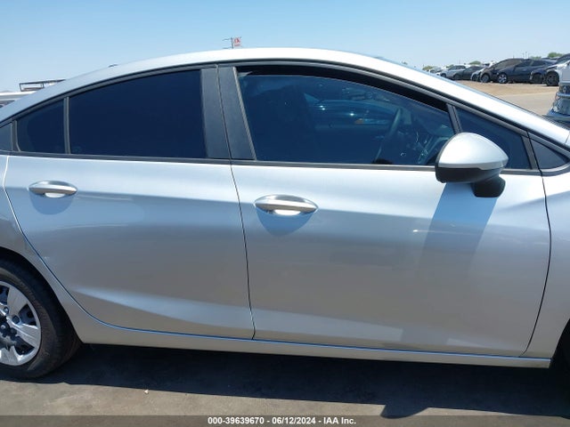 Chevrolet Cruze Ls Auto 2018 1G1BC5SM7J7126970 Image 13