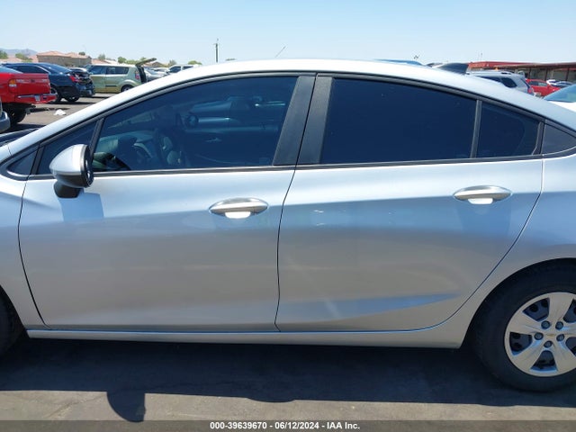 Chevrolet Cruze Ls Auto 2018 1G1BC5SM7J7126970 Image 14
