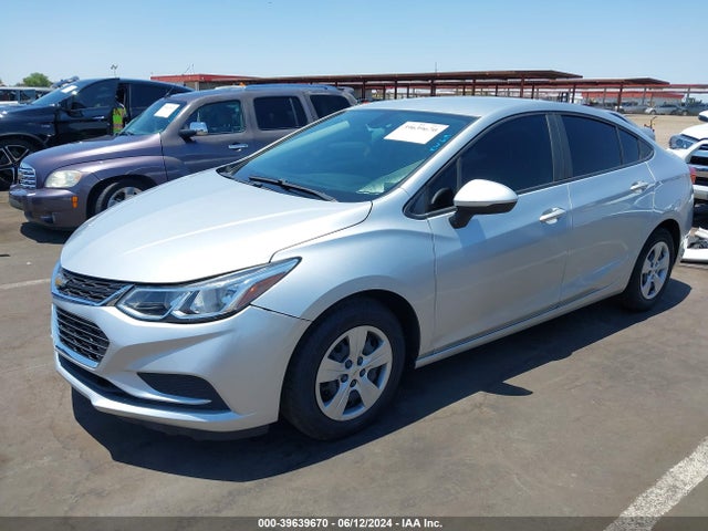 Chevrolet Cruze Ls Auto 2018 1G1BC5SM7J7126970 Image 2