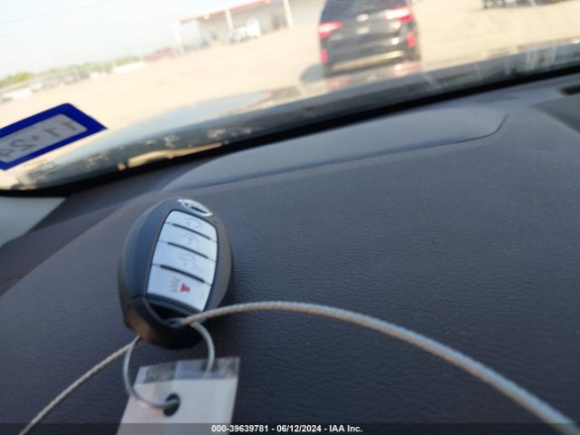 5N1AT3BA8MC837372 Nissan Rogue Sv Fwd