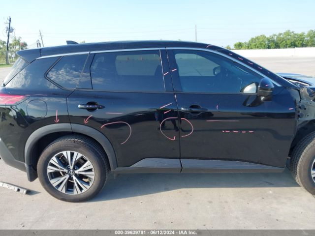 5N1AT3BA8MC837372 Nissan Rogue Sv Fwd