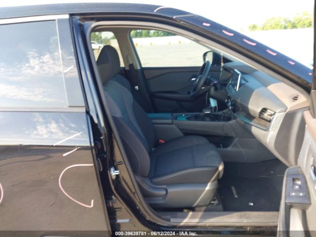 5N1AT3BA8MC837372 Nissan Rogue Sv Fwd