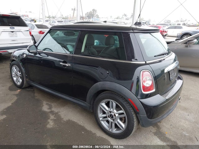 2013 MINI HARDTOP WMWSU3C59DT549283 Photo 2