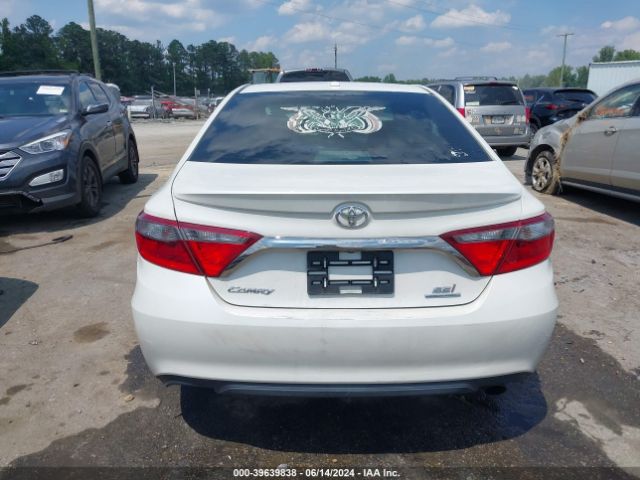 4T1BF1FK2GU146968 Toyota CAMRY SE