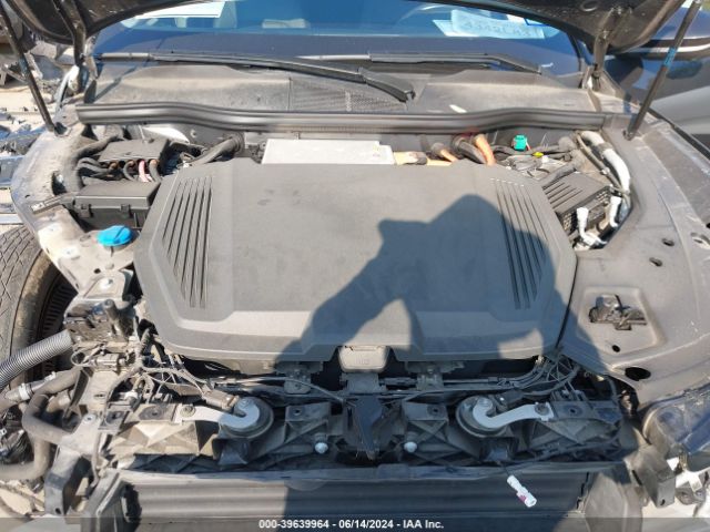 WA1LAAGE6KB020403 Audi E-tron Premium Plus