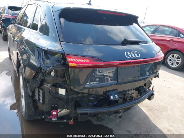 WA1LAAGE6KB020403 Audi E-tron Premium Plus