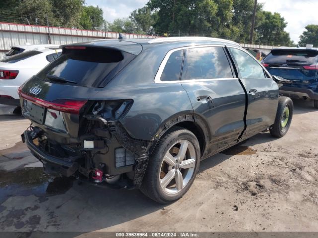 WA1LAAGE6KB020403 Audi E-tron Premium Plus
