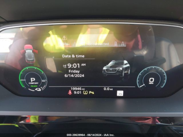 WA1LAAGE6KB020403 Audi E-tron Premium Plus