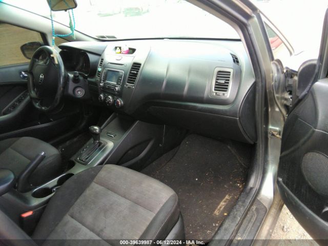 KNAFX4A8XE5162498 KIA FORTE EX