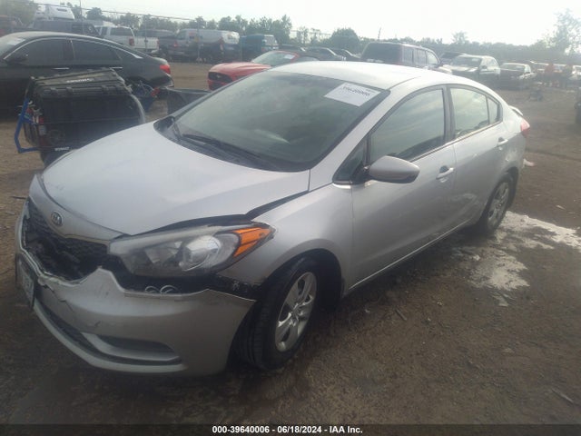 KIA FORTE LX 2015 KNAFK4A64F5371086 Image 2