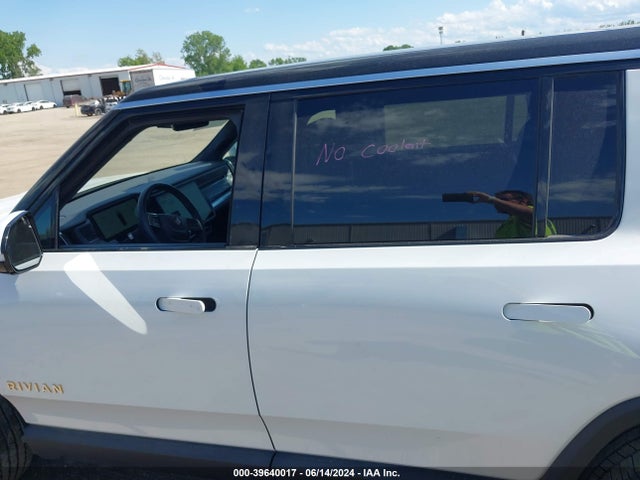 Rivian R1s Launch Edition 2022 7PDSGABL8NN001434 Image 14