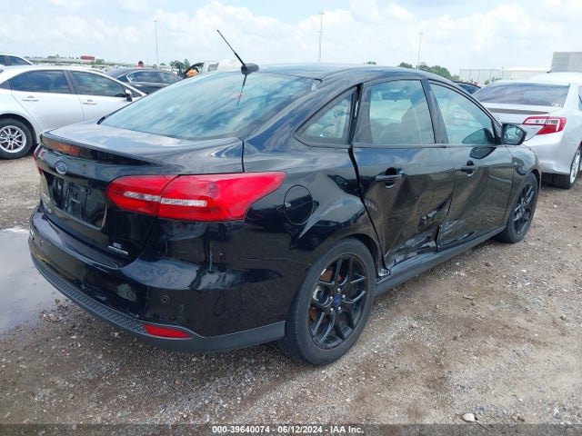 Ford FOCUS SE 2016 1FADP3F27GL377463 Image 4