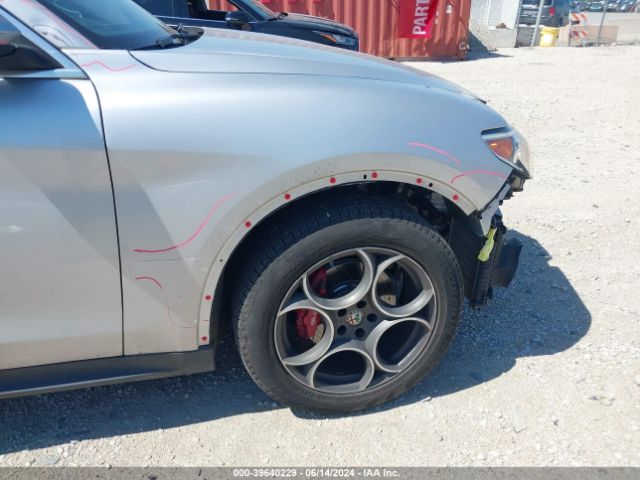ZASFAKAN8J7B80213 Alfa Romeo Stelvio Awd
