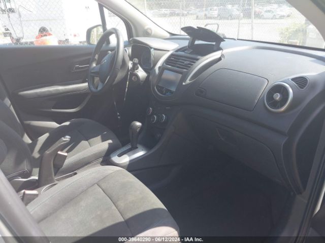 3GNCJPSB6FL256065 Chevrolet Trax 1ls