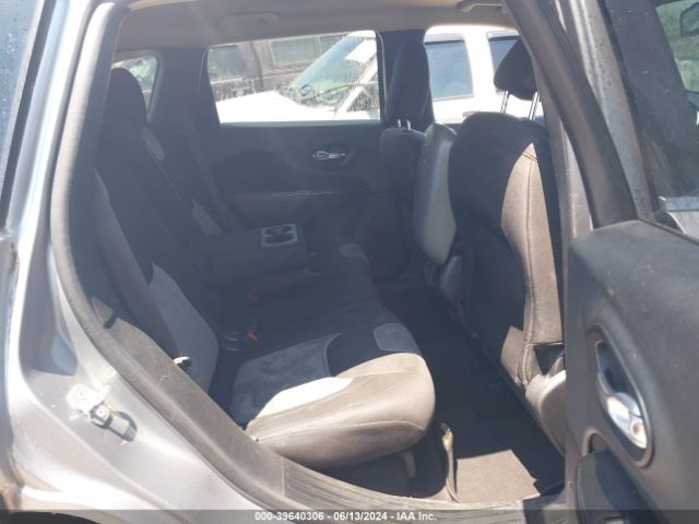 1C4PJLCB2EW173887 Jeep Cherokee Latitude