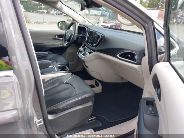 2C4RC1BG3NR138806 Chrysler Pacifica Touring L