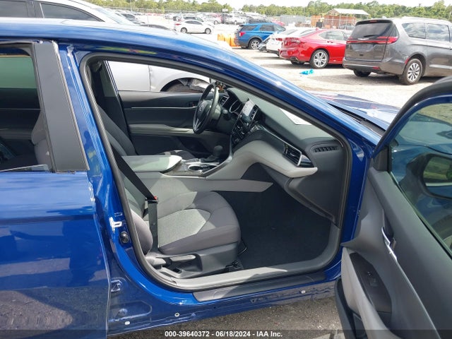 Toyota CAMRY LE 2024 4T1R11AK3RU247329 Image 5