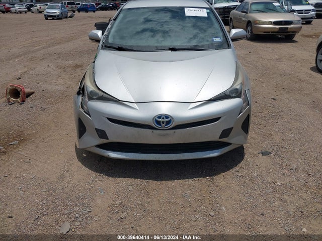 Toyota Prius Two 2016 JTDKBRFU7G3011233 Image 12
