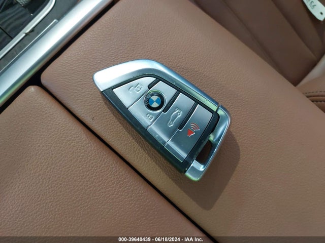 5UXCW2C06N9K22255 BMW X7 Xdrive40i