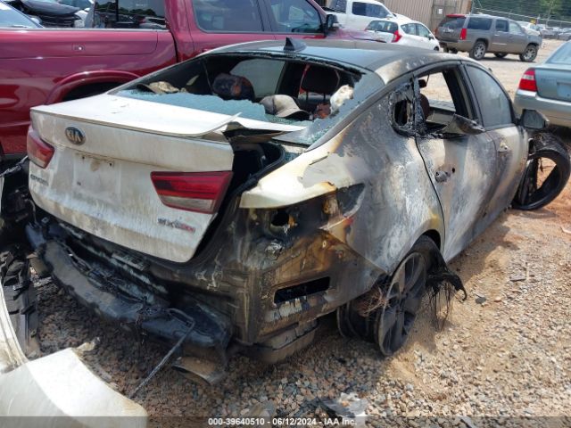 5XXGW4L25HG121568 KIA Optima Sx Turbo