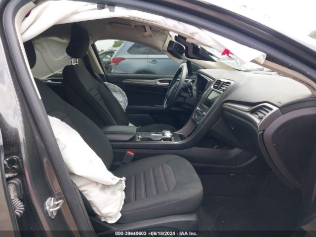 3FA6P0HD9KR215656 Ford FUSION SE