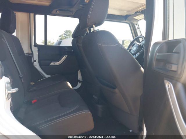 1C4BJWEG5EL233697 Jeep Wrangler Unlimited Sahara