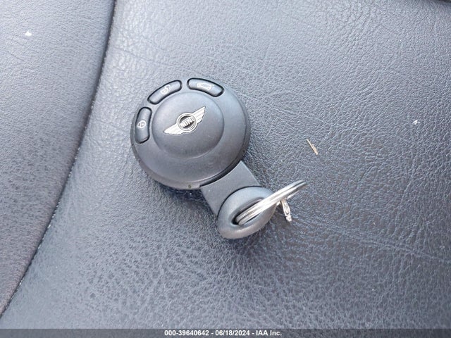 2009 MINI COOPER WMWMF33579TU70060 Photo 10